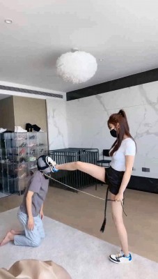 图片[6]_【美美子】运动女神AJ高跟虐家奴-骑马训练/闻臭鞋/裸足喂酸奶_HD绳艺资源