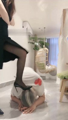 图片[6]_【不期而遇】高跟S踩踏训练/转胯爬行/丝袜套头_HD绳艺资源