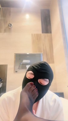 图片[5]_【琪琪大人】黑丝美腿浴缸诱惑-手掐窒息_HD绳艺资源