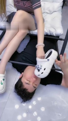 〖H.P.L栖心之栈〗—家教迷晕学生舔脚 HPL-220926