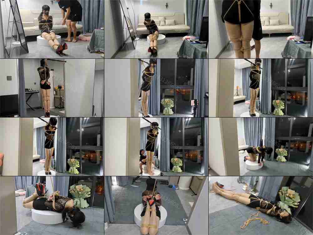 制服小姐姐棉袜帆布鞋踩踏 全体重踩下体