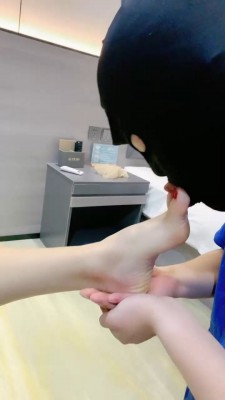 图片[9]_【蜜糖情侣】骑马/鞋跟踩狗舌/肉丝脚插嘴闻舔/耳光_HD绳艺资源