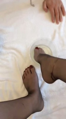 图片[8]_【安主】喂口水脚踩喂食/黑丝高跟闻舔/喝圣水/踩狗头_HD绳艺资源