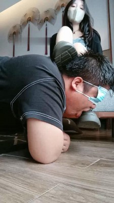 图片[6]_【爱可呀】学生主马丁靴胯下辱-骑脖子/踩踏吸味/浓痰深喉_HD绳艺资源