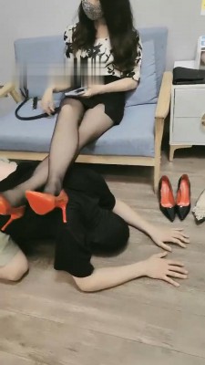 图片[5]_【稚惜】舔脚伺候睡觉/高跟踩/转胯骑马/耳光训练_HD绳艺资源