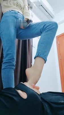 图片[6]_【羌爷】原味白袜裸足闻舔/运动鞋踩踏_HD绳艺资源