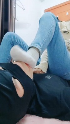 图片[8]_【羌爷】原味白袜裸足闻舔/运动鞋踩踏_HD绳艺资源