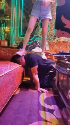 图片[2]_【禾未】KTV双女神调-骑马踩踏/舔鞋底/闻臭袜脚【三视角完整版】_HD绳艺资源