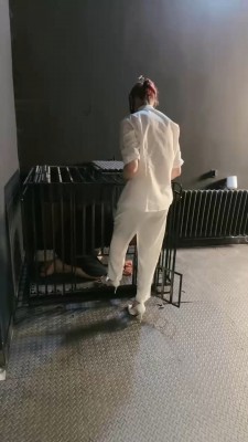 图片[4]_【冰诺】囚禁狗笼/抽耳光/全体重踩踏_HD绳艺资源