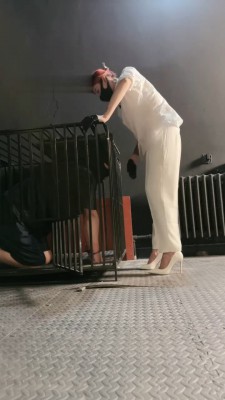 图片[5]_【冰诺】囚禁狗笼/抽耳光/全体重踩踏_HD绳艺资源