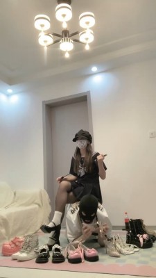 图片[4]_【樱子大人】多双脏鞋-物化人体擦鞋器【上】_HD绳艺资源