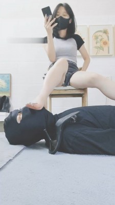 图片[3]_【灵竹】高跟裸足踩脚垫/转胯/坐脸窒息_HD绳艺资源