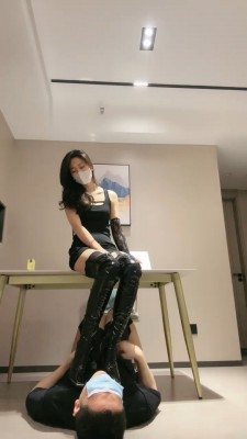 图片[8]_【禾未】长靴S-腿绞胯下辱/藤条抽/sp/掐脖窒息_HD绳艺资源