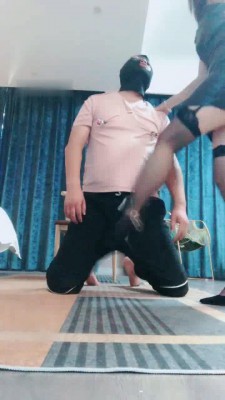 图片[4]_【伊柔】御姐S重度-骑坐闻臭脚/高跟虐乳/踩踏踢裆【完整版】_HD绳艺资源