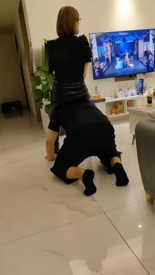 图片[2]_【萝莉糖糖】双S-骑马转胯/踩踏/掐乳/插嘴脚喂食【双视角版】_HD绳艺资源