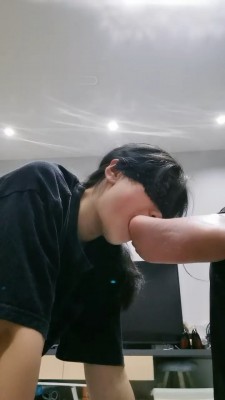 图片[3]_【小羊】母畜-喜欢舔夫妻主的臭脚_HD绳艺资源