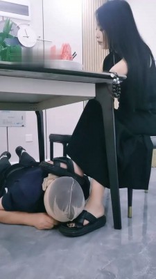 图片[3]_【幽魅】双S-桌下伺候主人用餐_HD绳艺资源