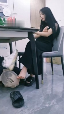 图片[8]_【幽魅】双S-桌下伺候主人用餐_HD绳艺资源