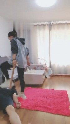 图片[6]_【西安冰爷】小白鞋踢踹踩/掐乳/揪耳朵/闻原味jio_HD绳艺资源