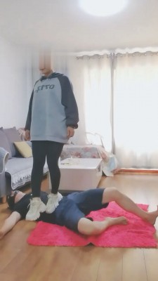 图片[7]_【西安冰爷】小白鞋踢踹踩/掐乳/揪耳朵/闻原味jio_HD绳艺资源