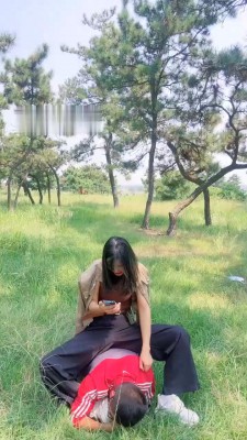 图片[6]_【孤傲女帝】户外调-骑马/高难度挑战踢踹/耳光/提档踩踏_HD绳艺资源