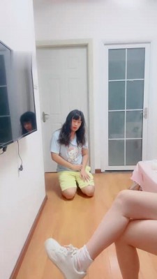 图片[2]_【桃子老师】小白鞋棉袜踩踏水果喂食_HD绳艺资源