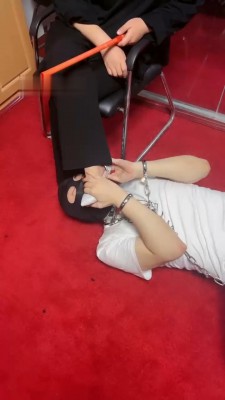 图片[5]_【亿姐】铁链绳艺技巧多绳艺导师虐打踢踹/喝圣水【完整版】_HD绳艺资源