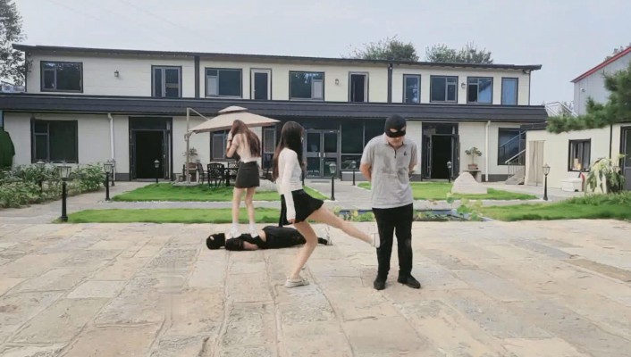 图片[6]_【沅芷大人】3S轮流飞踹狂踹双奴/全体重踩踏【双视角版】_HD绳艺资源