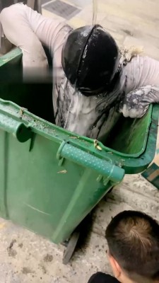 图片[5]_【沅芷大人】把狗囚禁在垃圾桶里_HD绳艺资源