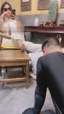 图片[2]_【沅芷大人】双狗奴-喝圣水/吃脚皮/做脚垫_HD绳艺资源