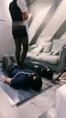 图片[3]_【琴清双S】群调群虐-全体重踩踏/舔各种脏鞋/训练sp_HD绳艺资源