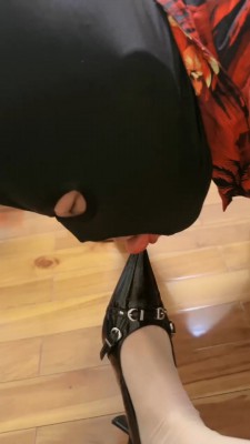 图片[11]_【jeen】高跟闻舔/提档/踩踏/骑狗背_HD绳艺资源