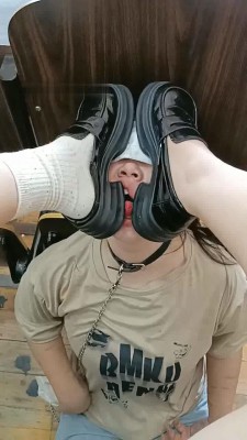 图片[10]_【爱可呀】学生主教室调-窗台舔脚/清理鞋底/骑马/深喉_HD绳艺资源