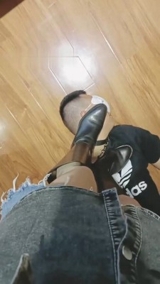 图片[6]_【芊兮殿下】长靴S肉丝闻舔/骑马骑脖/提档/踩踏_HD绳艺资源