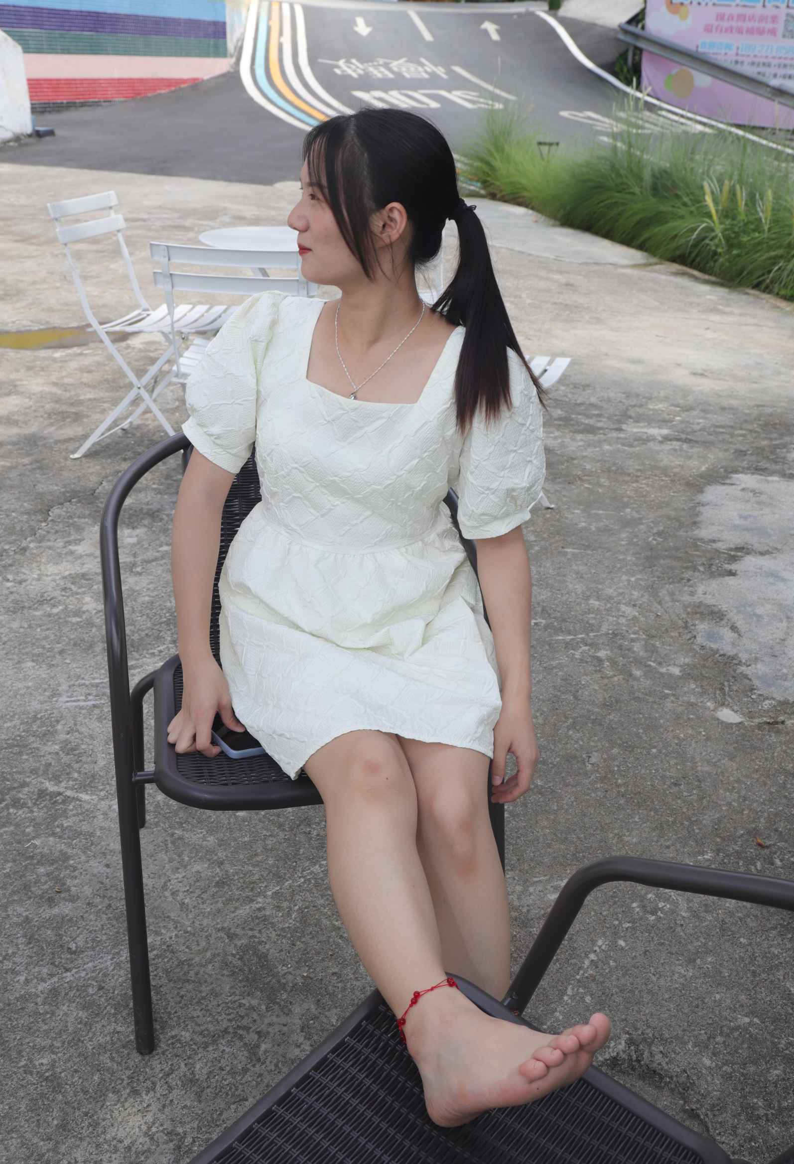 [Pary学生模拍]052 有点害羞的小尹的37码超白嫩脚_HD绳艺资源