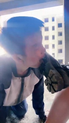 图片[4]_【宸宸】户外工地处刑-舔超脏鞋底/踩踏喂食/吃泥土_HD绳艺资源