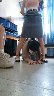 图片[8]_【爱可呀】双S-琴房霸凌学姐当狗伺候【双视角版】_HD绳艺资源