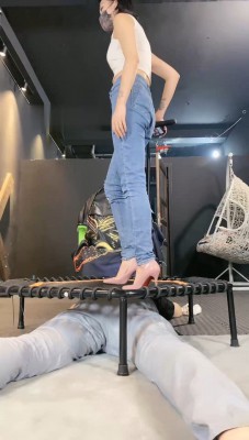 图片[6]_【冰诺】长靴高跟全体重踩地毯狗_HD绳艺资源