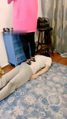 图片[7]_【赛琳娜】高跟小白鞋全体重踩踏/耳光_HD绳艺资源