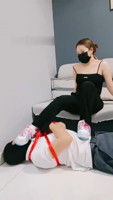 图片[3]_【楼遥】全体重踩/高难度挑战踢踹/耳光虐口嗨狗_HD绳艺资源