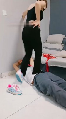 图片[7]_【楼遥】全体重踩/高难度挑战踢踹/耳光虐口嗨狗_HD绳艺资源