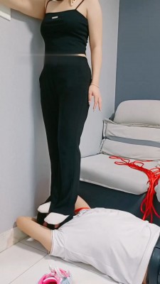 图片[9]_【楼遥】全体重踩/高难度挑战踢踹/耳光虐口嗨狗_HD绳艺资源