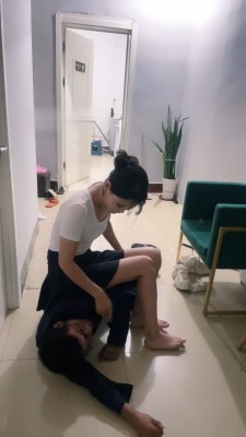 图片[5]_【孤傲女帝】调家务奴-高跟踢踹/转胯/各种鞋抽耳光_HD绳艺资源