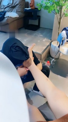 图片[3]_【艾莉】开发上门按摩技师舔裸足_HD绳艺资源