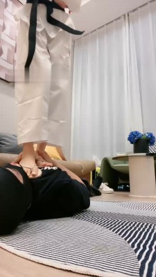 图片[3]_【艾莉】跆拳道S-白袜脚喂食/转胯/拖鞋抽耳光/踩踏_HD绳艺资源