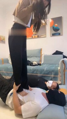 图片[4]_【精神小妹】3素人学生主-深夜裸足踩狗_HD绳艺资源