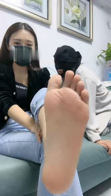 图片[2]_【雅妈妈】闺蜜偷闻我丝袜的下场_HD绳艺资源