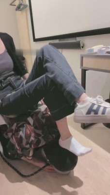 图片[6]_【尤黎】闻舔运动后的脏鞋原味白袜【完整版】_HD绳艺资源