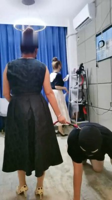 图片[3]_【魔鬼天使】姐妹花逮住猥琐邻居虐_HD绳艺资源