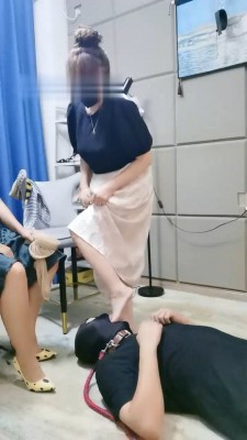 图片[9]_【魔鬼天使】姐妹花逮住猥琐邻居虐_HD绳艺资源